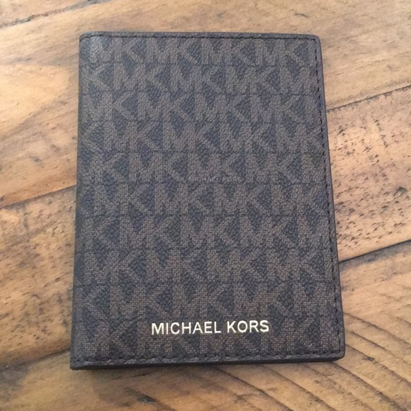 Michael Kors Accessories - Michael Kors passport